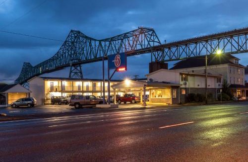 Astoria Hotel | Motel 6-Astoria, OR