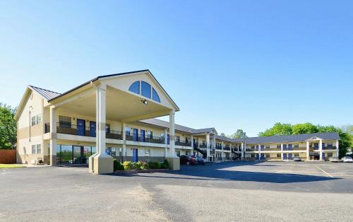Atoka Hotel | Motel 6-Atoka, OK