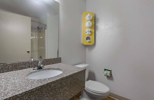Augusta Hotel | Motel 6 Augusta, KS