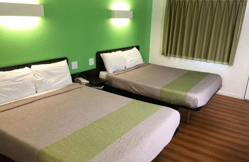 Barstow Hotel | Motel 6-Barstow, CA