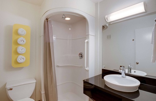 Sehome Hotel | Motel 6 Bellingham, WA