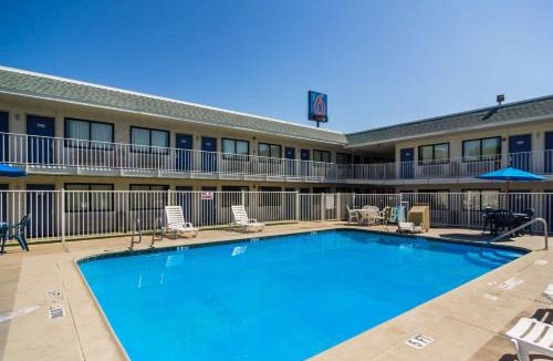 Bellmead Hotel | Motel 6-Bellmead, TX - Waco