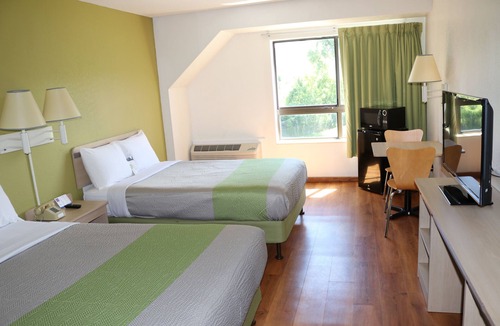 Binghamton Hotel | Motel 6 Binghamton, NY