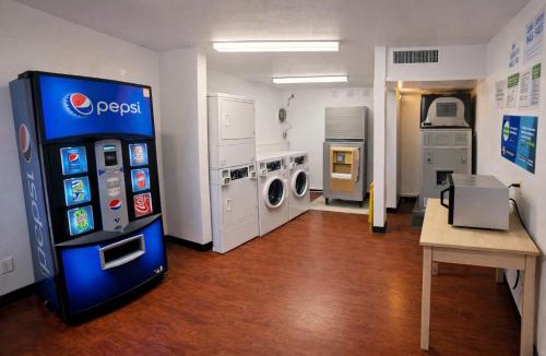 Blythe Hotel | Motel 6-Blythe, CA