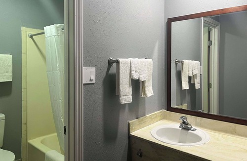 Borger Hotel | Motel 6 Borger, TX – Boom Town