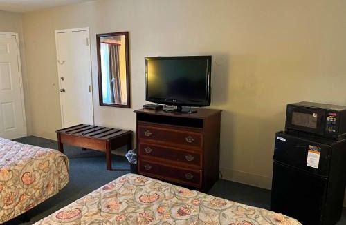 Bracey Hotel | Motel 6 Bracey, VA I 85
