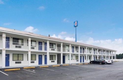 Bowdon Junction Hotel | Motel 6-Bremen, GA