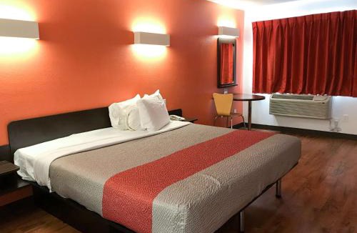 Bowdon Junction Hotel | Motel 6-Bremen, GA