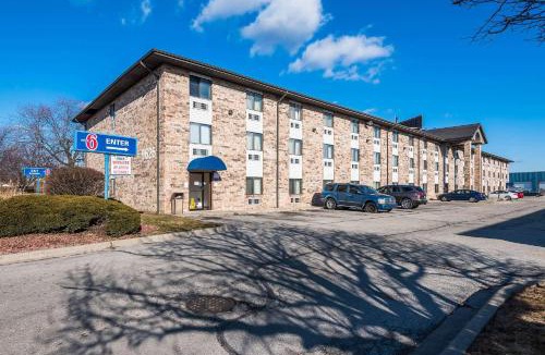 Bridgeview Hotel | Motel 6-Bridgeview, IL