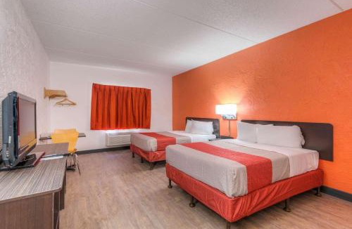 Bridgeview Hotel | Motel 6-Bridgeview, IL