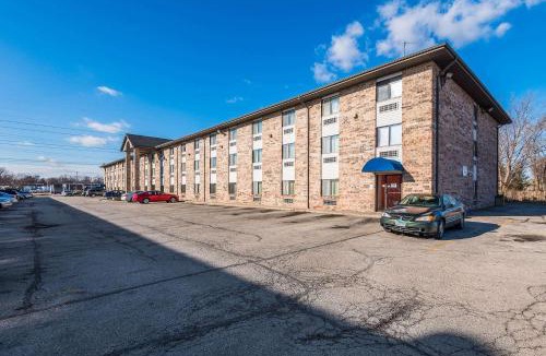 Bridgeview Hotel | Motel 6-Bridgeview, IL