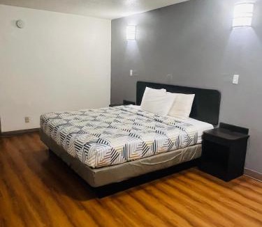 Brinkley Hotel | Motel 6-Brinkley, AR