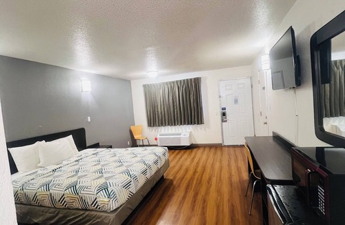Brinkley Hotel | Motel 6 Brinkley, AR