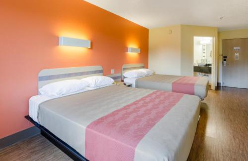 Bristol Hotel | Motel 6-Bristol, VA