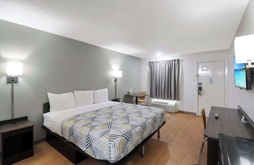 Bryan Hotel | Motel 6 Bryan, TX - University Area