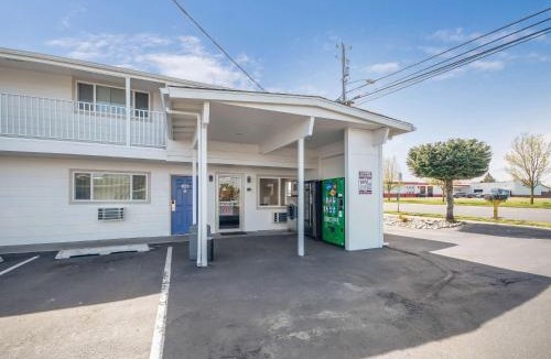 Burlington Hotel | Motel 6-Burlington, WA