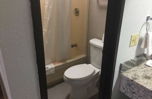 Burnsville Hotel | Motel 6 Burnsville, MN
