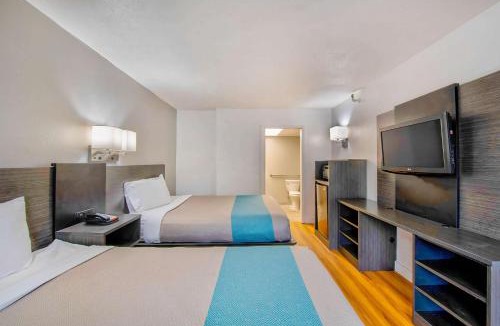 Peach County Hotel | Motel 6 Byron, Ga