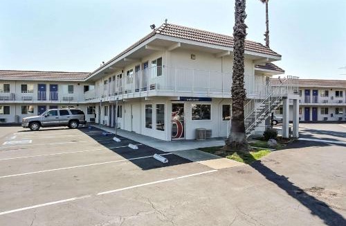 Campbell Hotel | Motel 6-Campbell, CA - San Jose