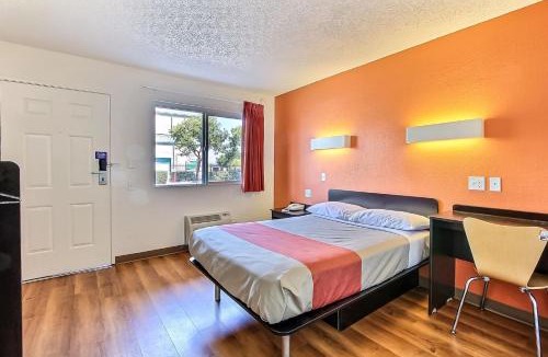 Campbell Hotel | Motel 6-Campbell, CA - San Jose