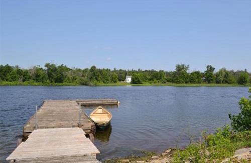 Campbellford Hotel | Motel 6 Campbellford, ON