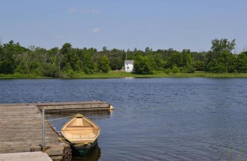Campbellford Hotel | Motel 6 Campbellford, ON
