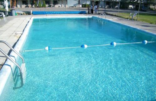 Campbellford Hotel | Motel 6 Campbellford, ON