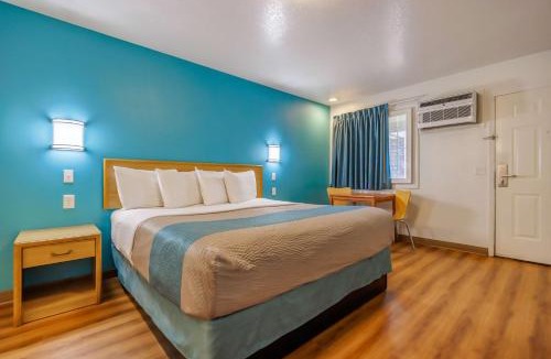 Canby Hotel | Motel 6-Canby, OR