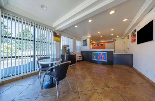 Canby Hotel | Motel 6 Canby, OR