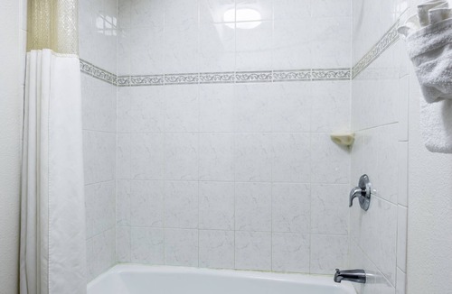 Canoga Park Hotel | Motel 6 Canoga Park, CA