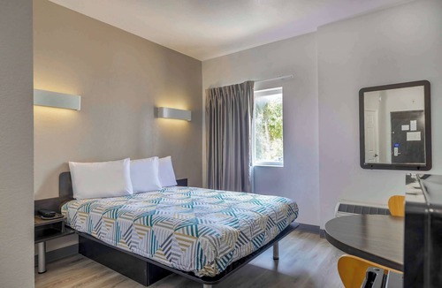 Cedar Park Hotel | Motel 6 Cedar Park, TX