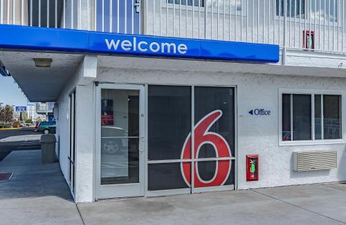 Cheyenne Hotel | Motel 6 Cheyenne, WY