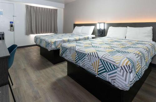 Sharonville Hotel | Motel 6-Cincinnati, OH