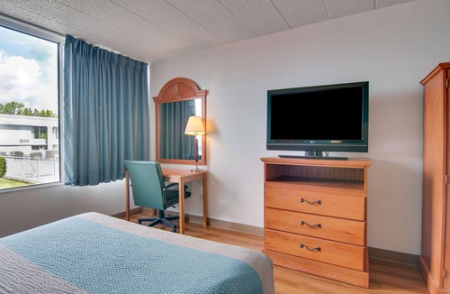 Clarion Hotel | Motel 6 Clarion, PA