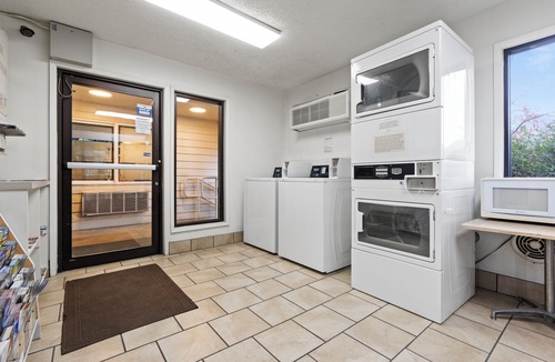 Clarkston Hotel | Motel 6 Clarkston, WA