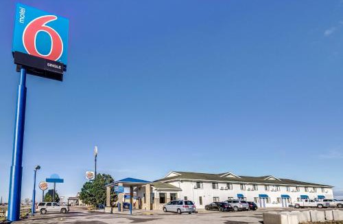 Colby Hotel | Motel 6-Colby, KS