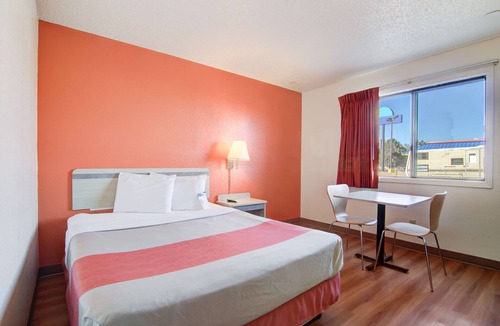 Colby Hotel | Motel 6 Colby, KS