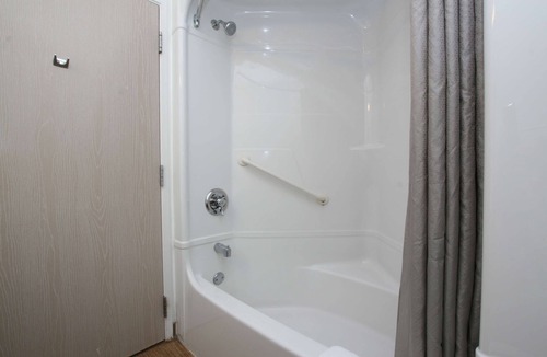 Burlington Hotel | Motel 6 Colchester, VT - Burlington