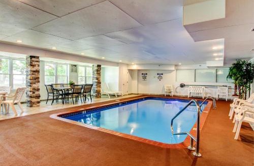 Columbia Hotel | Motel 6-Columbia, MO - East