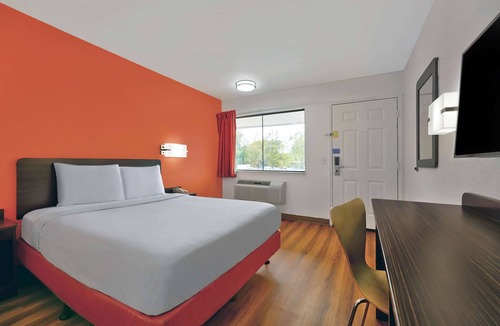 Columbus Hotel | Motel 6 Columbus, GA