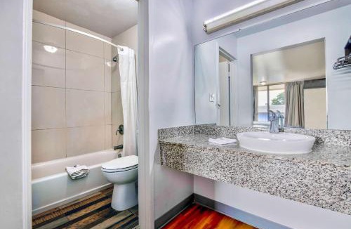 Conyers Hotel | Motel 6-Conyers, GA