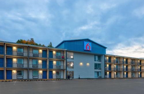 Woodbine Hotel | Motel 6 Corbin KY