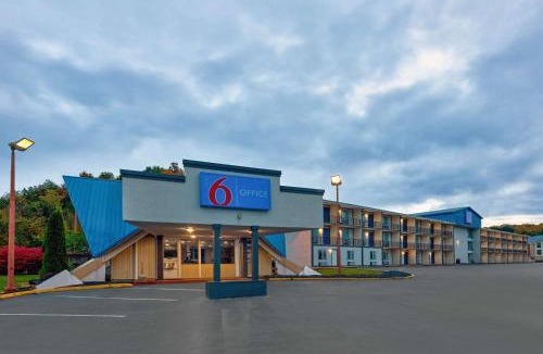 Woodbine Hotel | Motel 6 Corbin KY