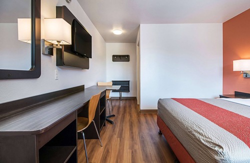 Central City Hotel | Motel 6 Corpus Christi, TX - Northwest