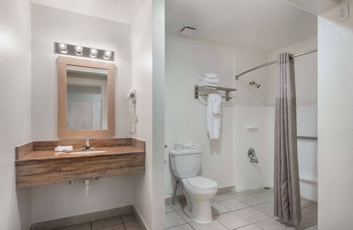 Northwest Corpus Christi Hotel | Motel 6 Corpus Christi, TX – North