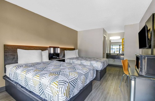 Dalton Hotel | Motel 6 Dalton, GA