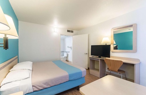 Deming Hotel | Motel 6-Deming, NM