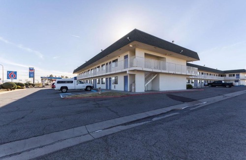 Deming Hotel | Motel 6-Deming, NM