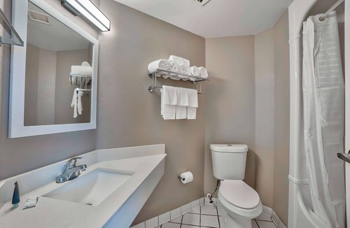 Denison Hotel | Motel 6 Denison, TX