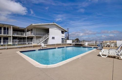 Denton Hotel | Motel 6 Denton, TX - UNT